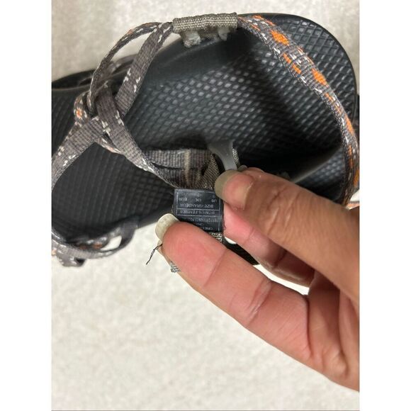 Chaco womens size 9 strappy Southwest Aztec sandals gray orange adjustable strap - Picture 6 of 6